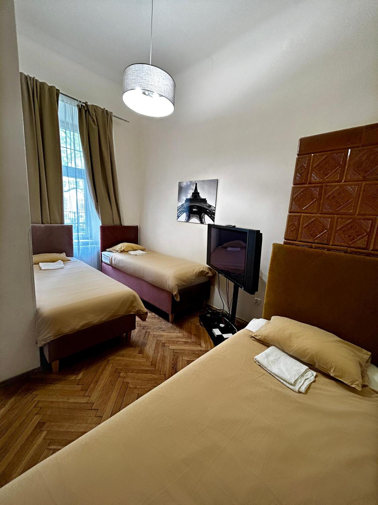 Harmony Aparthotel Krakau Exterior foto